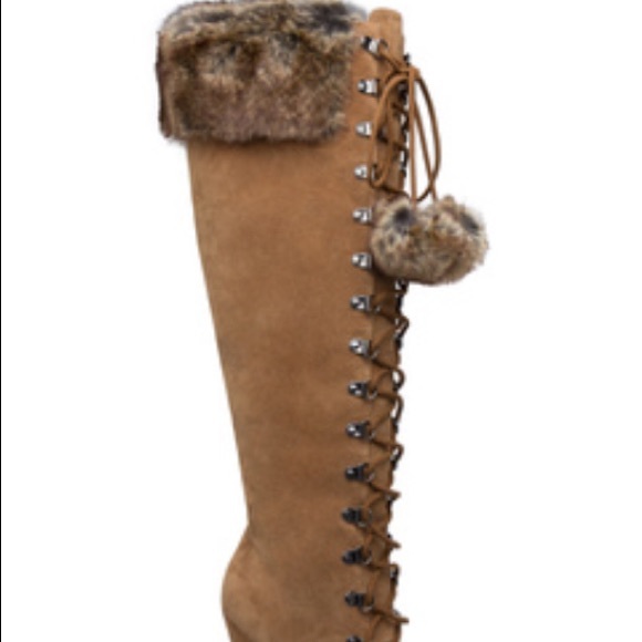 Knee high boots size 8.5 - Picture 2 of 3